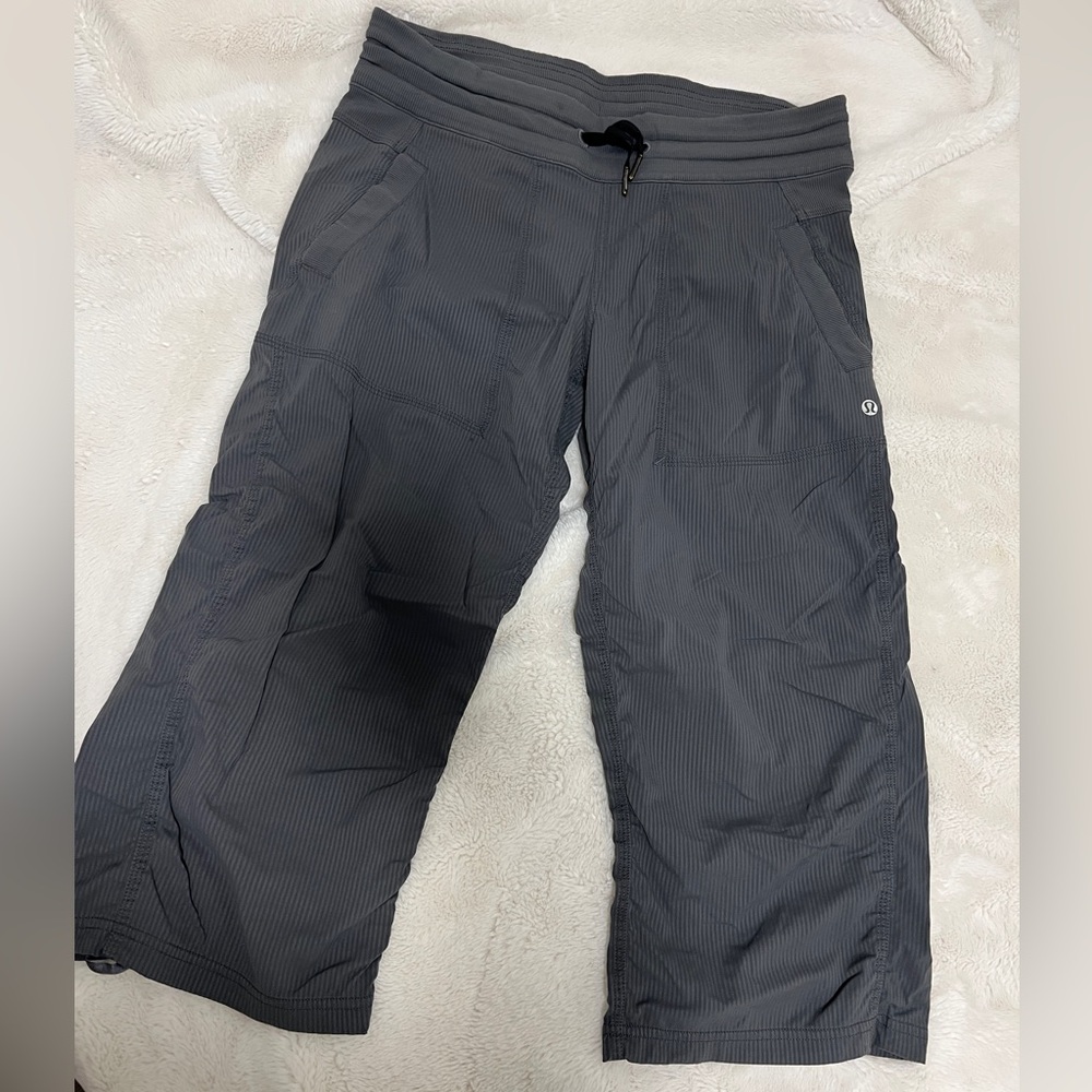 LULULEMON Studio Crops Swift Pants Drawcord Waist Leg Hem Pockets Stretch Capri